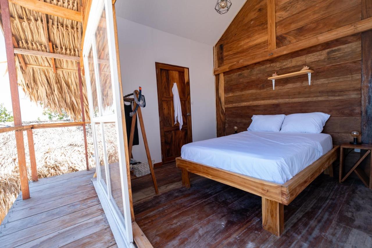 Santa Lova Eco-Hostel Isla Tintipan Tintipan Island Exteriér fotografie