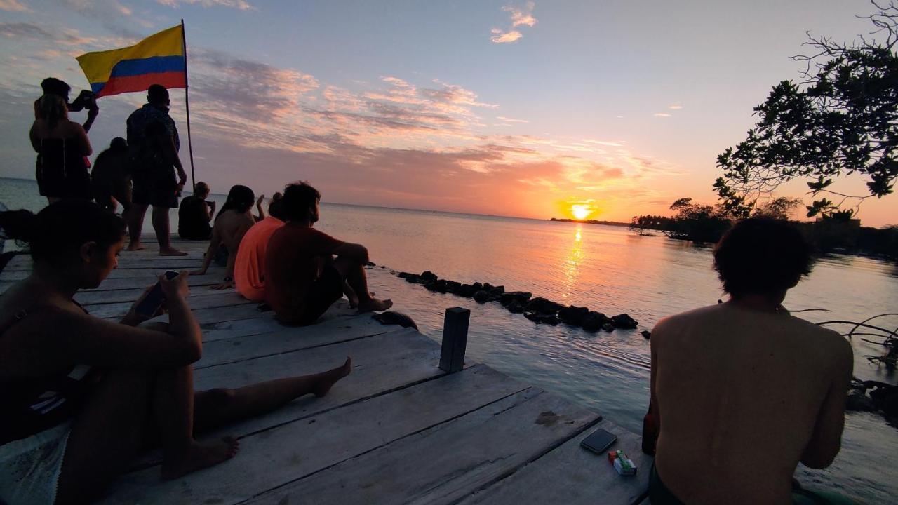 Santa Lova Eco-Hostel Isla Tintipan Tintipan Island Exteriér fotografie