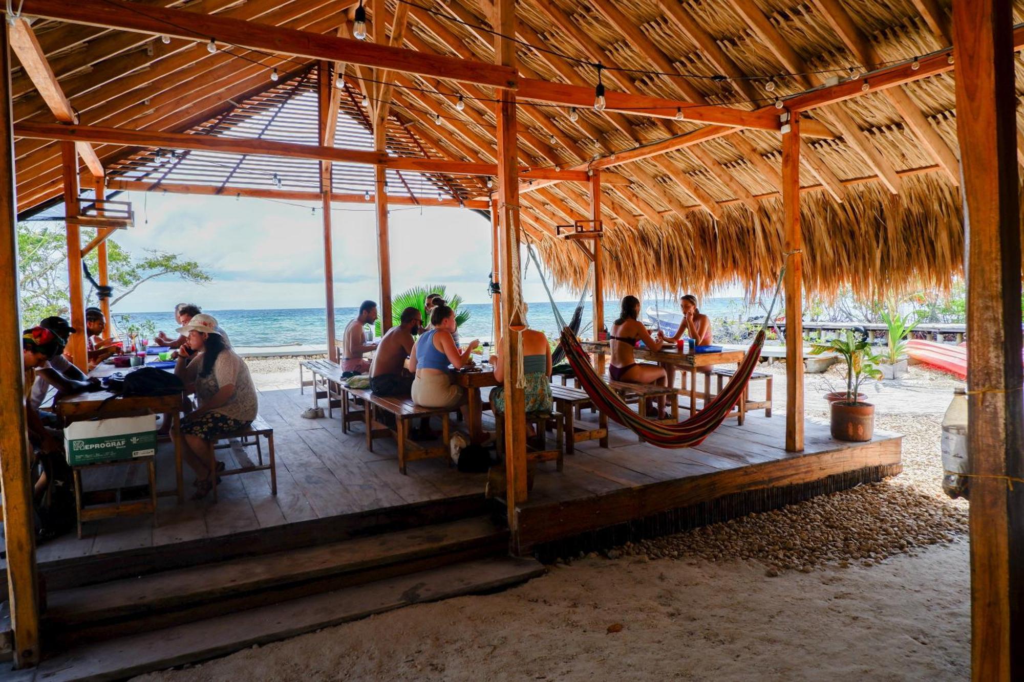 Santa Lova Eco-Hostel Isla Tintipan Tintipan Island Exteriér fotografie