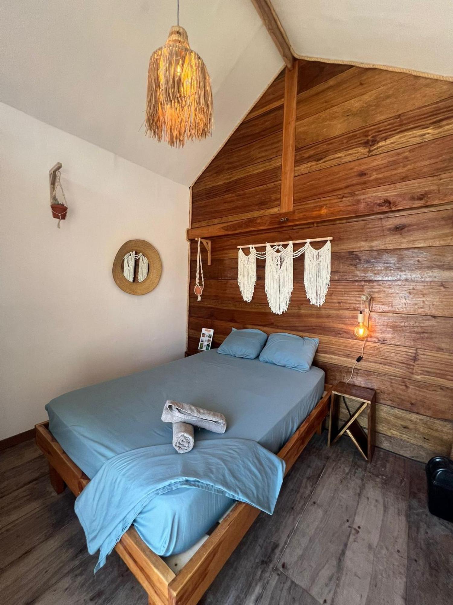 Santa Lova Eco-Hostel Isla Tintipan Tintipan Island Exteriér fotografie